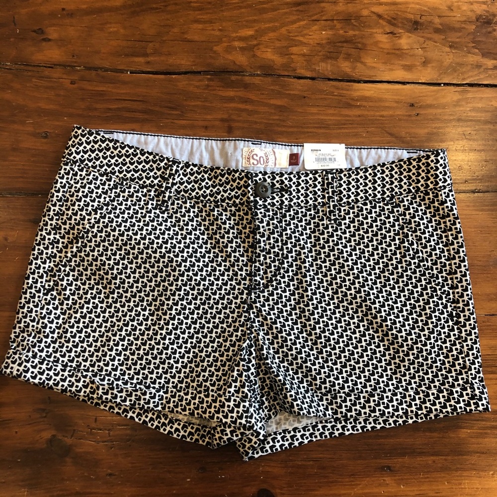 SO patterned Chino shorts size 9